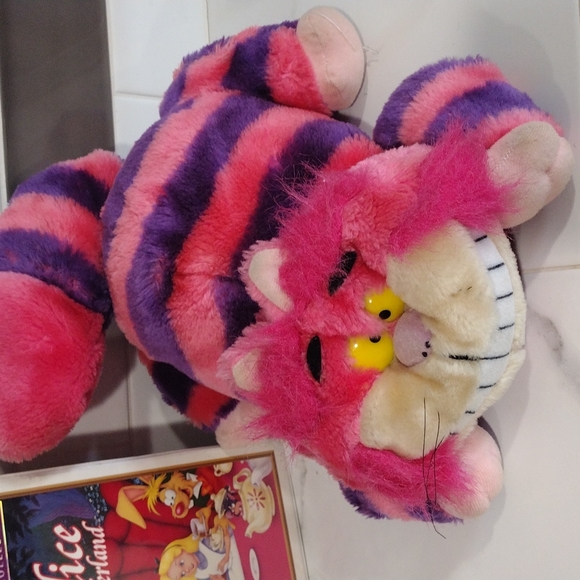 Disney Alice in Wonderland VCR Vintage Cheshire Cat - Picture 3 of 3